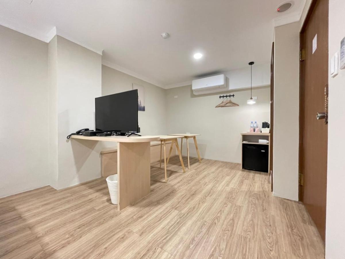 Yoshi Hotel - Tainan Station Branch Exteriér fotografie