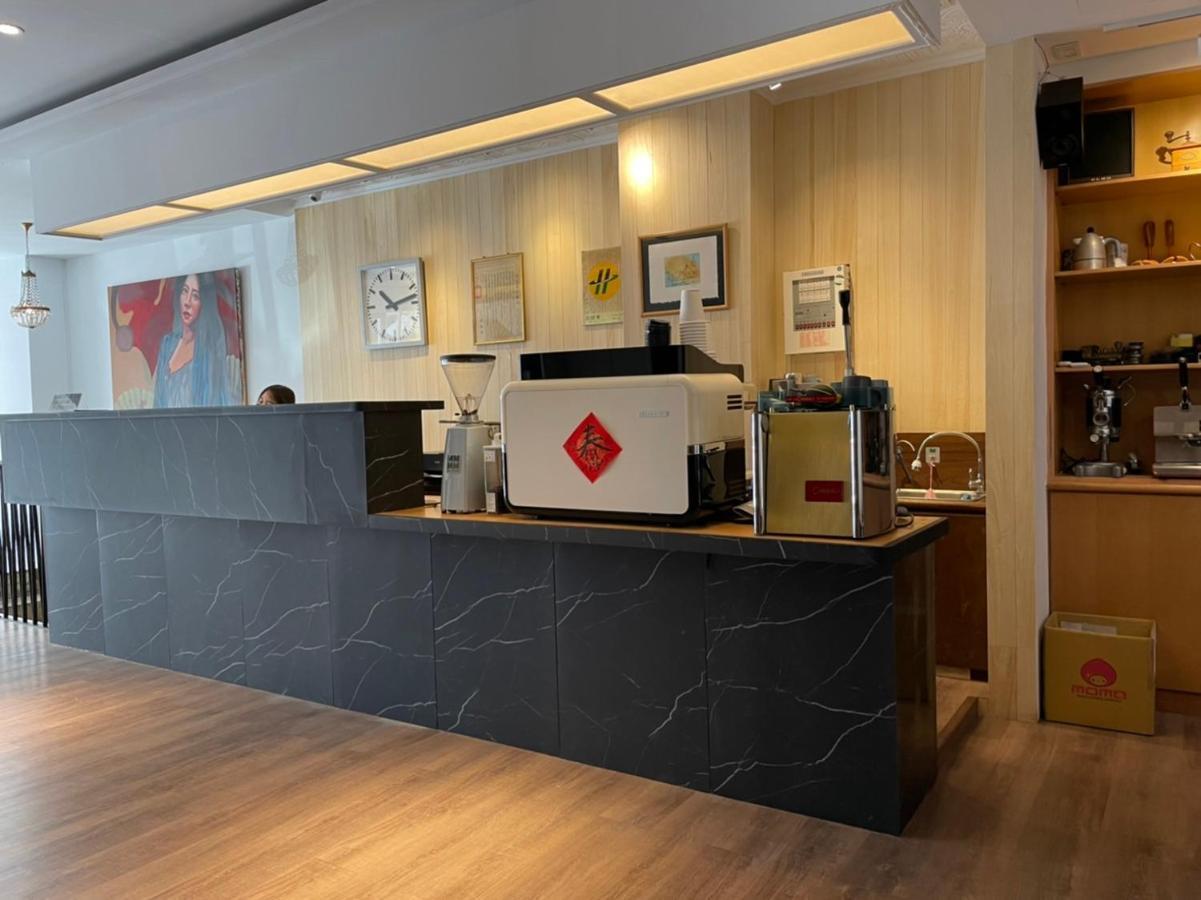 Yoshi Hotel - Tainan Station Branch Exteriér fotografie